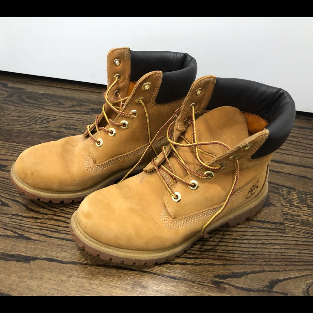 Women’s Classic Timerland Boots 🥾 Size 8M